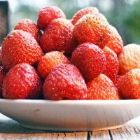 Приметы лета. Клубничное настроение :: Сергей М 