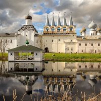 Тихвинский монастырь :: skijumper Иванов