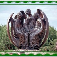 Скульптура «Святая Троица» в Ульяновской области. :: Ольга Довженко
