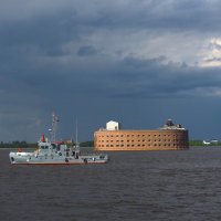 Суровый Кронштадт :: Магомед .