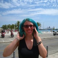 - Алё, да, это я Мальвина, девочка с голубыми волосами! :: unix (Илья Утропов)