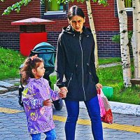 Июнь....У детской поликлиники!. :: Владимир 