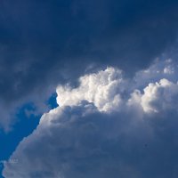 Кучевые облака на небо :: Александр Синдерёв