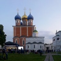 Вечер в Рязанском кремле :: Galina Solovova