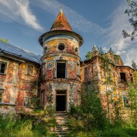 Заброшенная усадьба архитектора Хренова в лесу Тверской области :: Александр Филатов