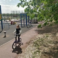 Велосипедистка :: Андрей Хлопонин