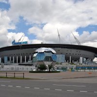 "И зимой и летом Небывалых ждать чудес Будет детство где-то, но не здесь?" :: AleksSPb Лесниченко