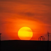 Солнышко устало, присело отдохнуть. :: Виктор Иванович Чернюк Солнышко устало, присело отдохнуть. :: Виктор Иванович Чернюк