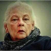 ЕСТЬ В ВОЗРАСТЕ ЛЮБОМ ХОРОШЕЕ... :: Elvira E. 