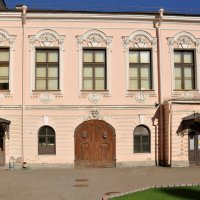 Во дворе Строгановского Дворца :: Татьяна Машошина