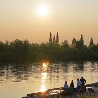 Тихий вечер над рекой, безмятежность и покой... :: Галина Кан Тихий вечер над рекой, безмятежность и покой... :: Галина Кан