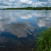 Отражение неба в озере :: Александр Синдерёв