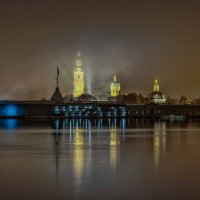 Ночной вид на Петропавловский Собор :: Константин Бобинский
