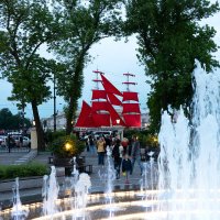 Бриг "Россия" под алыми парусами :: Майя Жинкина