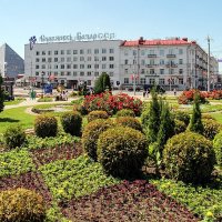 *** :: Роланд Дубровский