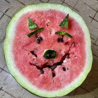 Вялый, но улыбчивый. :: Виктор Орехов