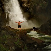 Обнимая водопад. :: Ирина Нафаня Обнимая водопад. :: Ирина Нафаня