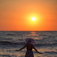 Купания на закате. :: Светлана Тихонина