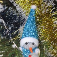 Снеговичок, а на нём колпачок :: Дмитрий Никитин