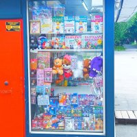 Эти, ларьки, ещё существуют. :: Игорь Солдаткин