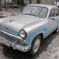 Серебристо-голубой "Москвич" :: Дмитрий Никитин