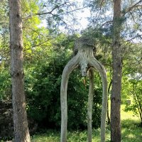 Загадочный арт объект на краю деревни :: Veera V