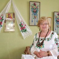 вишивальниця :: Степан Карачко
