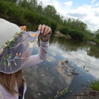 У реки на лестнице. :: Екатерина Панова