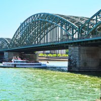 *** :: Witalij Loewin