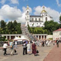 *** :: Роланд Дубровский