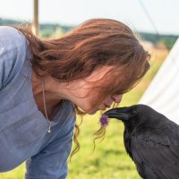 Кари и ворон Карстен :: Виктор Евстратов