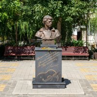 Памятник Высоцкому в Армавире :: Игорь Сикорский