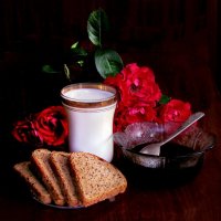 На черном фоне :: Роман Савоцкий