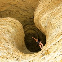 Я спросил тебя: «Зачем идёте в гору вы? — А ты к вершине шла, а ты рвалася в бой. :: Геннадий Валеев