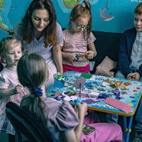 Игры с мамой :: Soaring Man Владимир