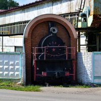 Алатырь. Фрагмент паровоза серии "Э" в арке. :: Пётр Чернега Алатырь. Фрагмент паровоза серии "Э" в арке. :: Пётр Чернега