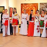 театр моди :: Степан Карачко