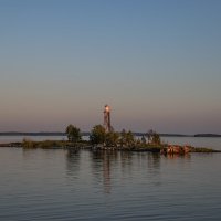 Маяк Гарницкий в свете заходящего солнца :: Борис Генкин Маяк Гарницкий в свете заходящего солнца :: Борис Генкин