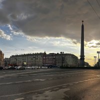 В центре :: Дмитрий Иванов