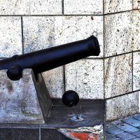 Возле Суворовского училища :: Юрий Гайворонскiий