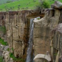 ВОДОПАД с всадником. :: Виктор Осипчук