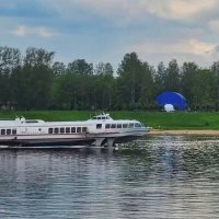 По Неве. :: ast62 