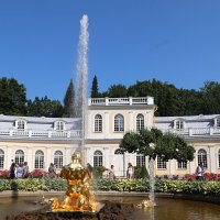 Петергоф. Нижний парк. Большая оранжерея :: Любовь Сахарова