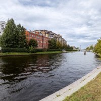 Осень на Ждановке-реке :: Евгений 