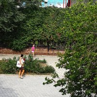 Не спешит... :: Юрий Гайворонскiий