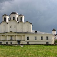 Никольский (Николо-Дворищенский) собор и Церковь Жен Мироносиц :: Александр Ильчевский 