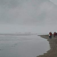 Туман и дождь в бухте Тихая. :: Ирина Нафаня Туман и дождь в бухте Тихая. :: Ирина Нафаня