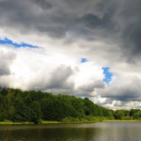 Сгущаются тучи над озером :: Андрей Снегерёв Сгущаются тучи над озером :: Андрей Снегерёв