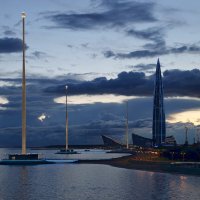 Лахта-центр вечером :: Сергей 