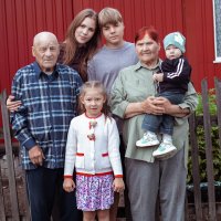 Бабушка  с дедушкой и внуки :: Валерия .